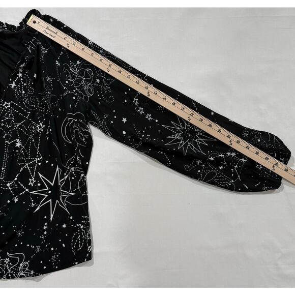 White House Black Market Black Constellation Blouse Size Medium (090) - Picture 11 of 11